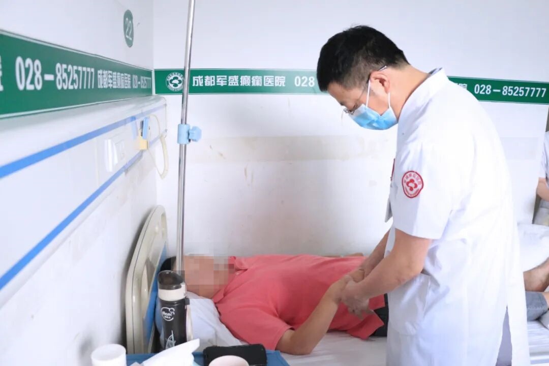成都癫痫发作有先兆吗?成都军盛医院教你识别发作信号